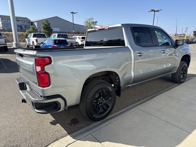 Used 2023 Chevrolet Silverado 1500 RST w/ Z71 Off-Road Package AWD/4WD image 5