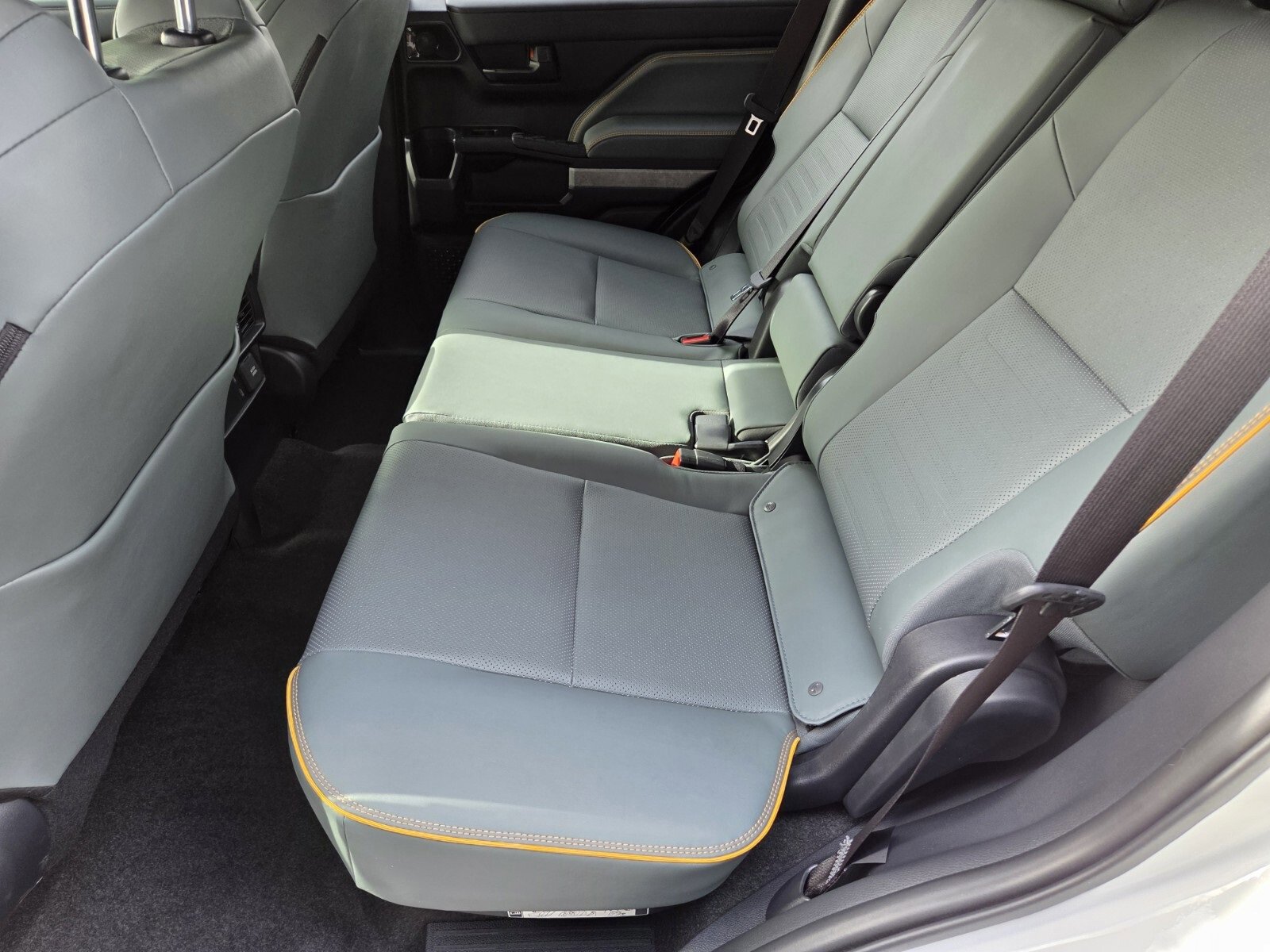 Used 2025 Toyota 4Runner Trailhunter image 11