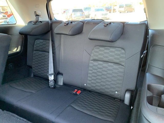 Used 2025 Nissan Pathfinder SV image 11