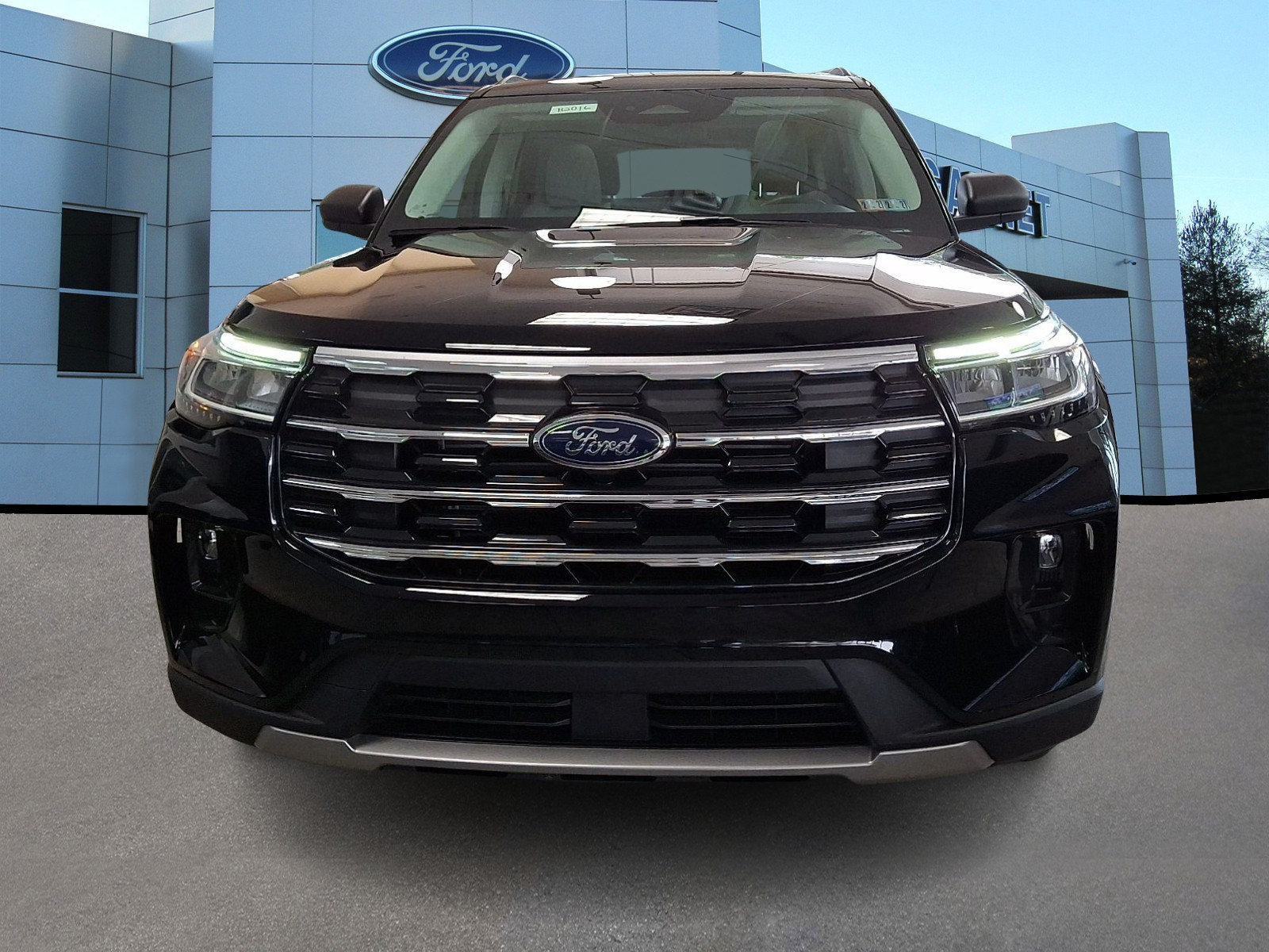 Certified 2026 Ford Explorer Active w/ Active Comfort Package AWD/4WD image 3
