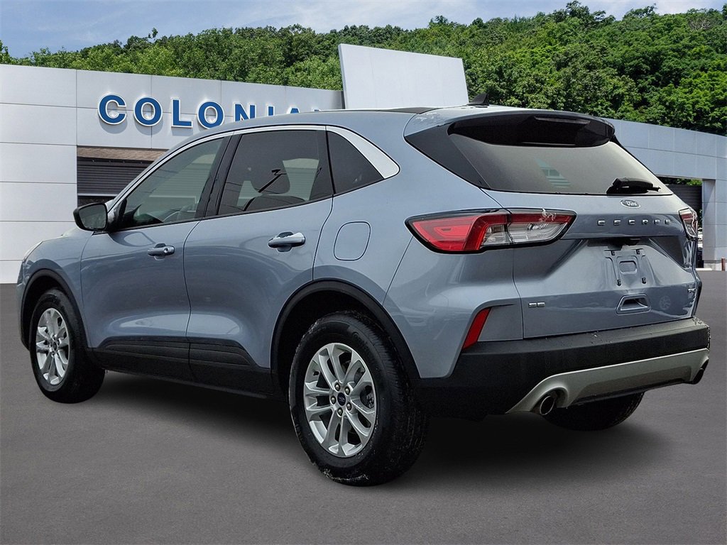 Certified 2022 Ford Escape SE w/ Cold Weather Package image 4