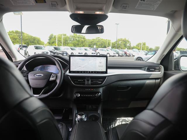 Certified 2024 Ford Escape Platinum AWD/4WD image 24