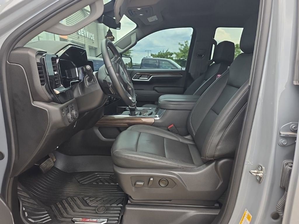 Used 2024 Chevrolet Silverado 1500 RST w/ RST All Star Premium Package AWD/4WD image 12