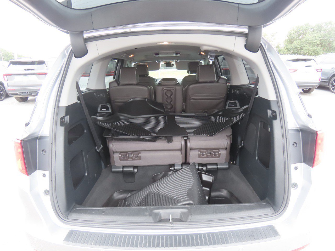 Used 2023 Honda Odyssey Elite image 14
