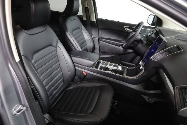 Certified 2024 Ford Edge SEL w/ Convenience Package AWD/4WD image 9