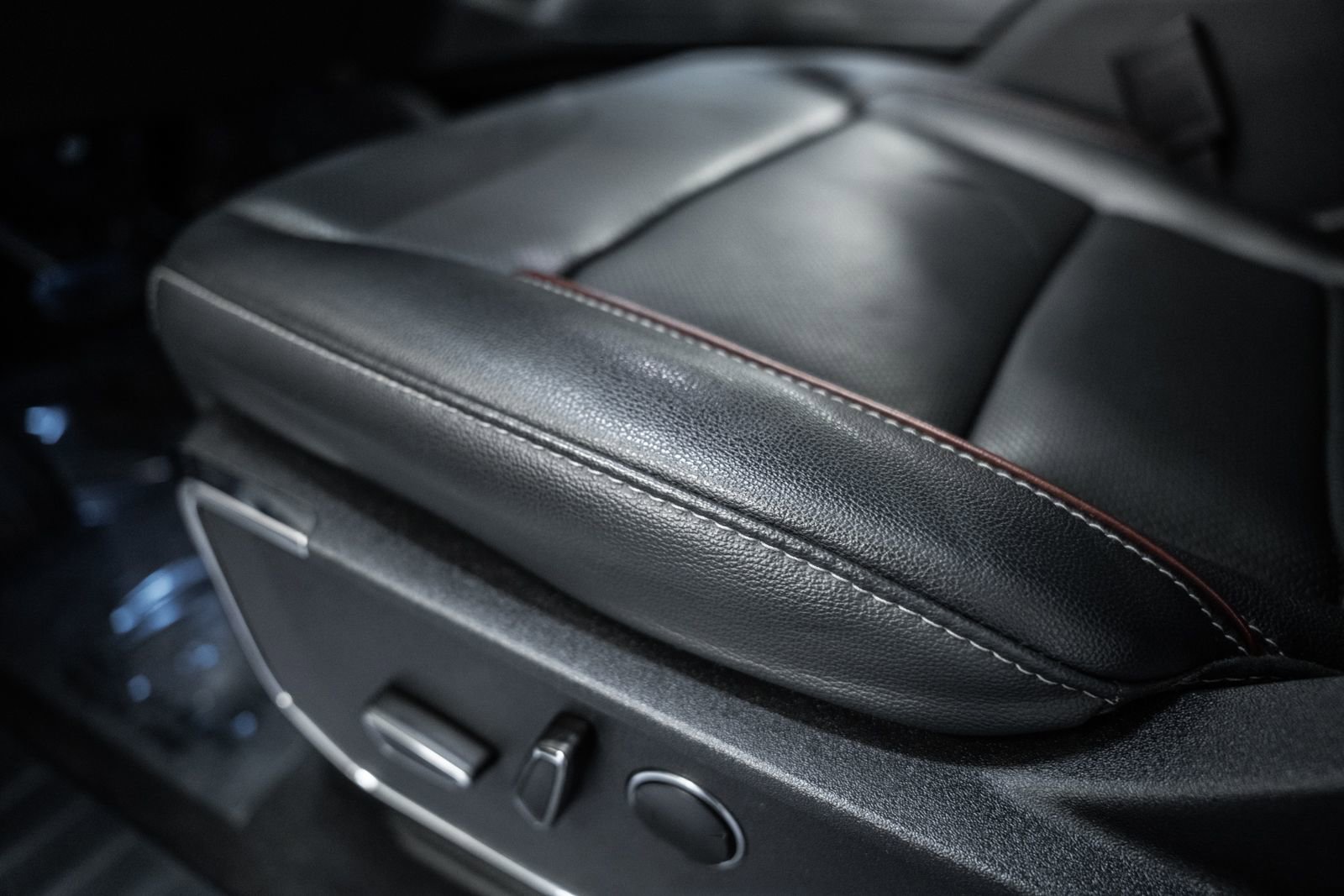 Certified 2023 Ford F150 Lariat w/ Equipment Group 502A High image 43