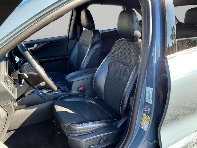 Certified 2024 Ford Escape ST-Line w/ Tech Pack #1 FWD image 23