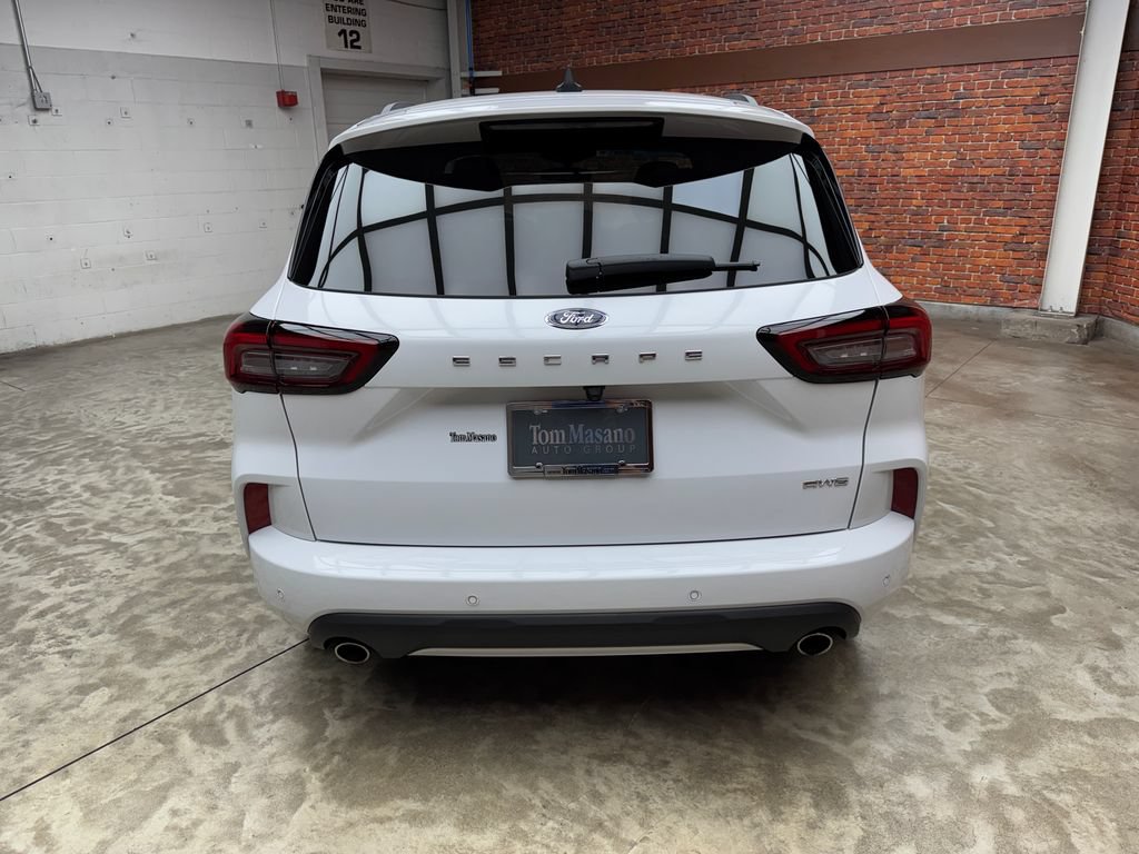 Certified 2023 Ford Escape ST-Line w/ Tech Pack #1 AWD/4WD image 3
