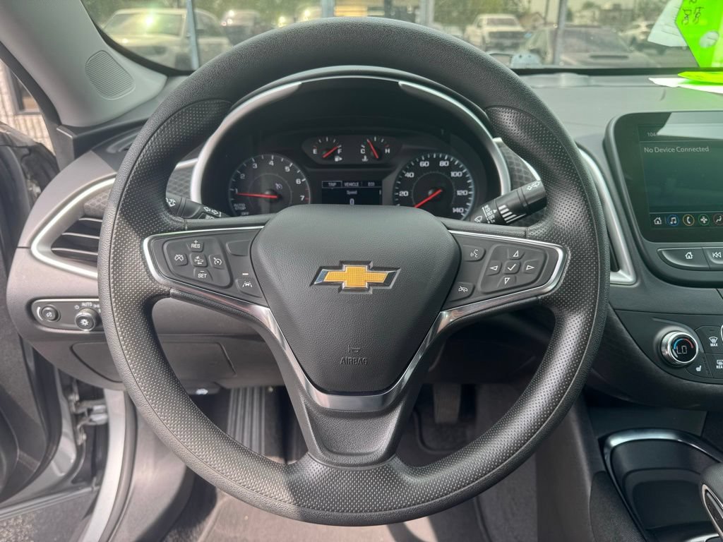 Used 2025 Chevrolet Malibu LT FWD image 8
