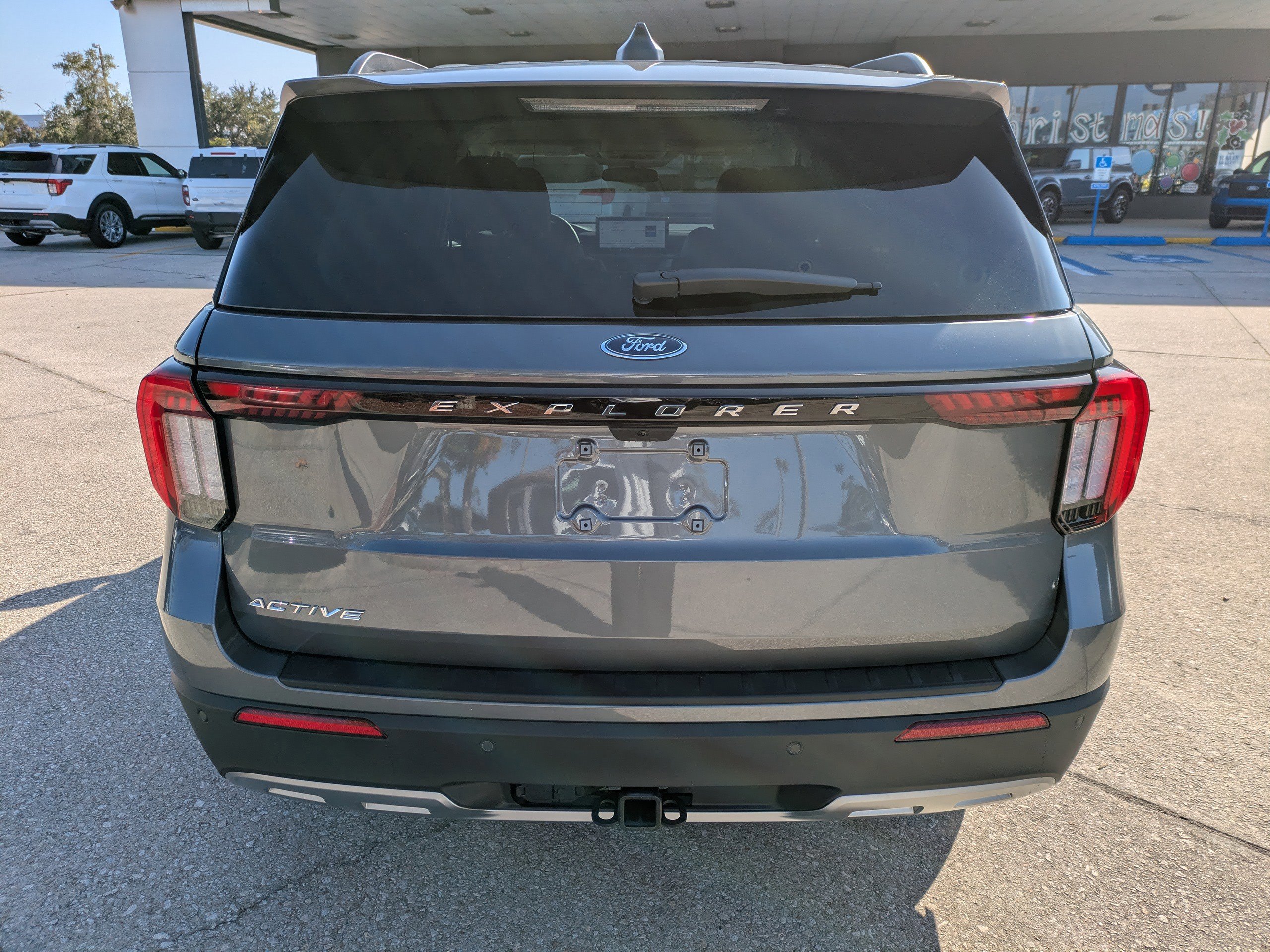 Certified 2025 Ford Explorer Active w/ Active Comfort Package image 4