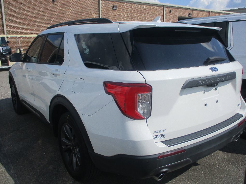 Certified 2022 Ford Explorer XLT w/ Equipment Group 202A image 19