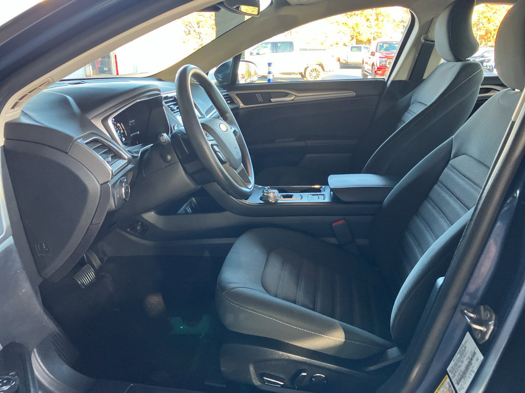 Certified 2019 Ford Fusion SE image 32
