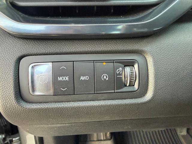Used 2025 GMC Acadia AT4 w/ Luxury Package AWD/4WD image 22