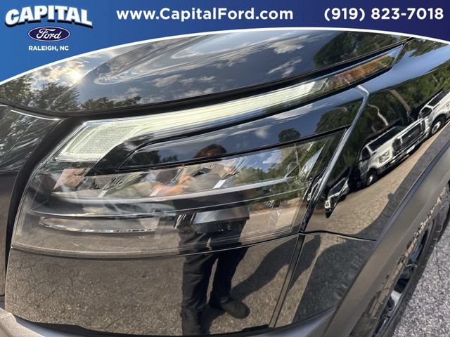 Used 2023 Nissan Pathfinder Rock Creek AWD/4WD image 11
