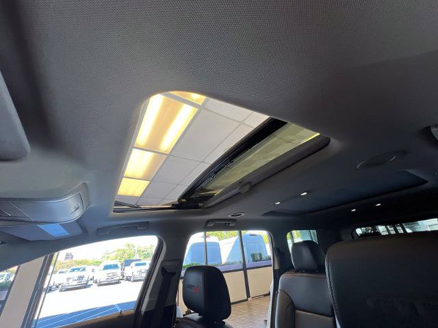 Used 2022 GMC Acadia AT4 AWD/4WD image 11