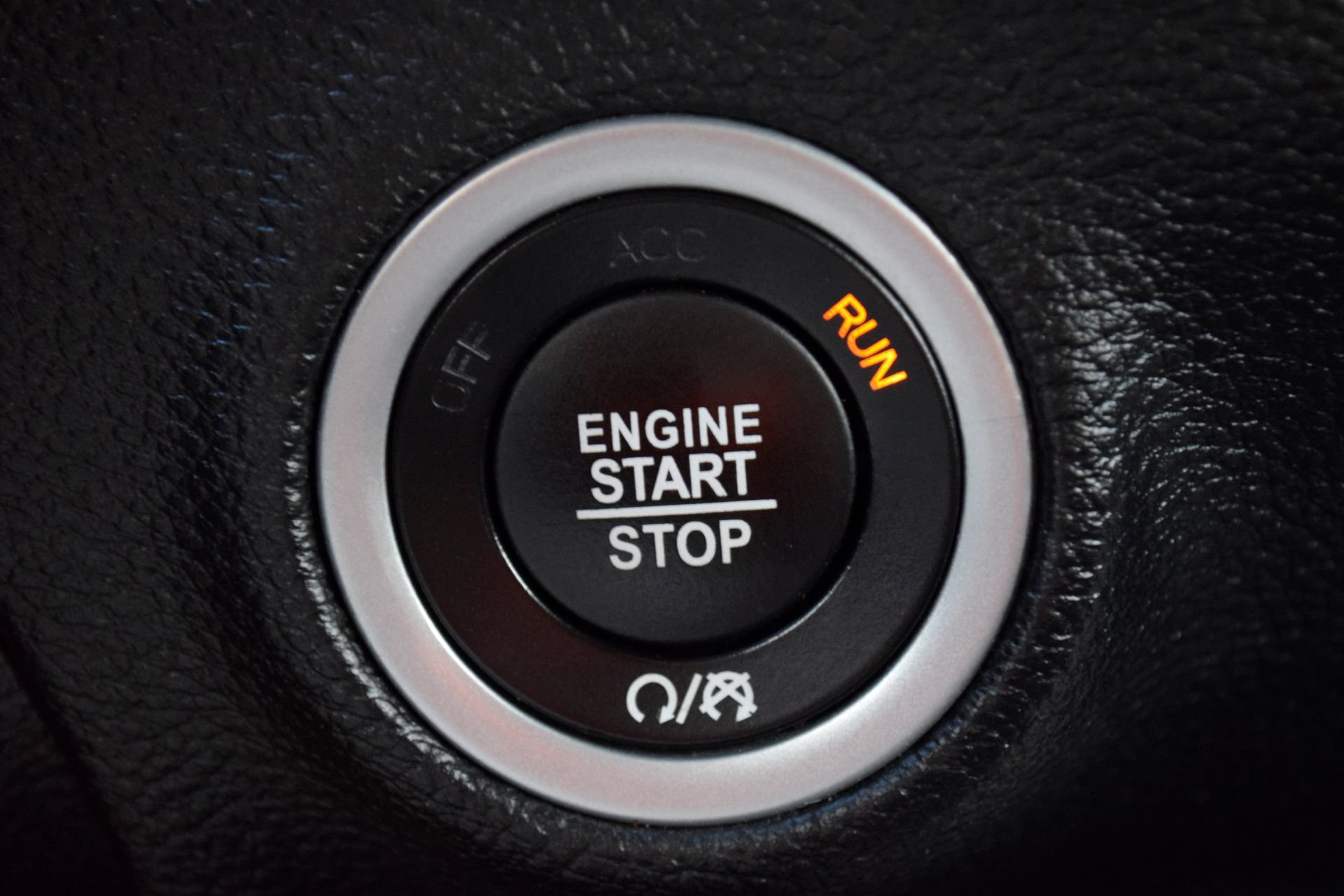 Used 2022 Dodge Challenger SXT w/ Blacktop Package RWD image 13