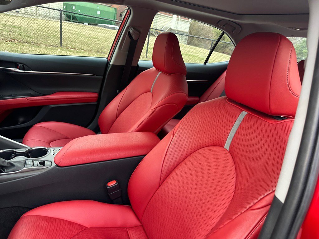 Used 2021 Toyota Camry XSE image 13