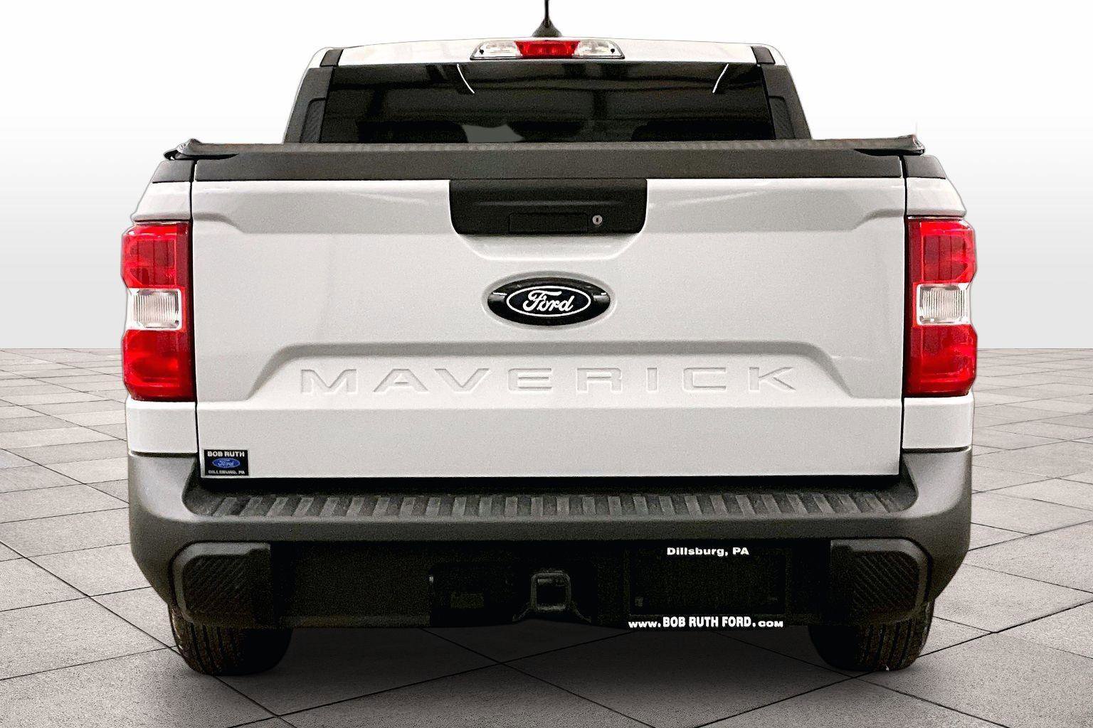 Certified 2025 Ford Maverick XL w/ Equipment Group 102A image 4