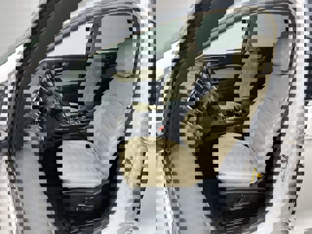 Certified 2019 Ford Edge SEL w/ Equipment Group 201A image 10