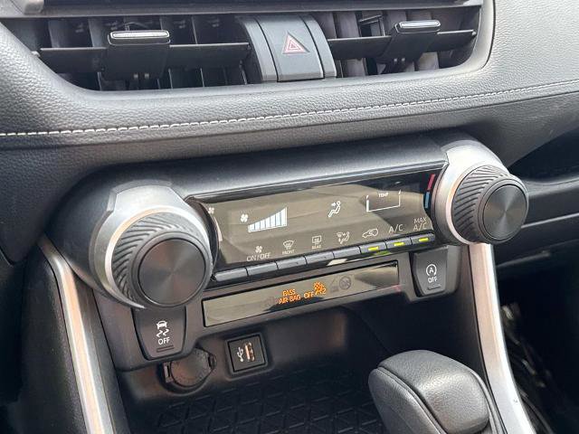 Used 2024 Toyota RAV4 LE AWD/4WD image 27