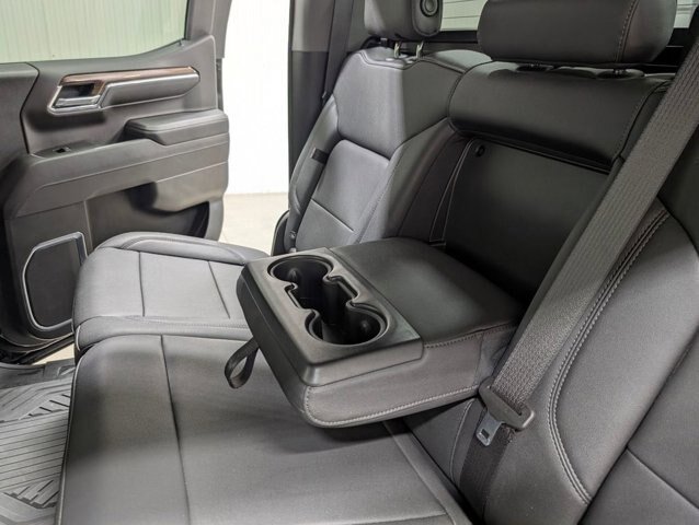 Used 2026 Chevrolet Silverado 1500 LT Trail Boss w/ Convenience Package II AWD/4WD image 17