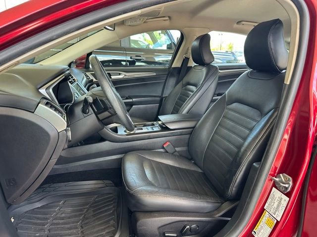 Certified 2017 Ford Fusion SE w/ Fusion SE Technology Package FWD image 12