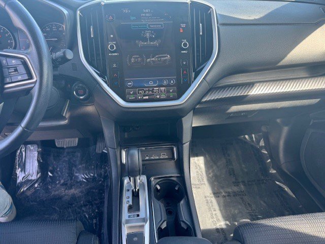 Used 2023 Subaru Ascent Premium w/ Convenience Package image 18