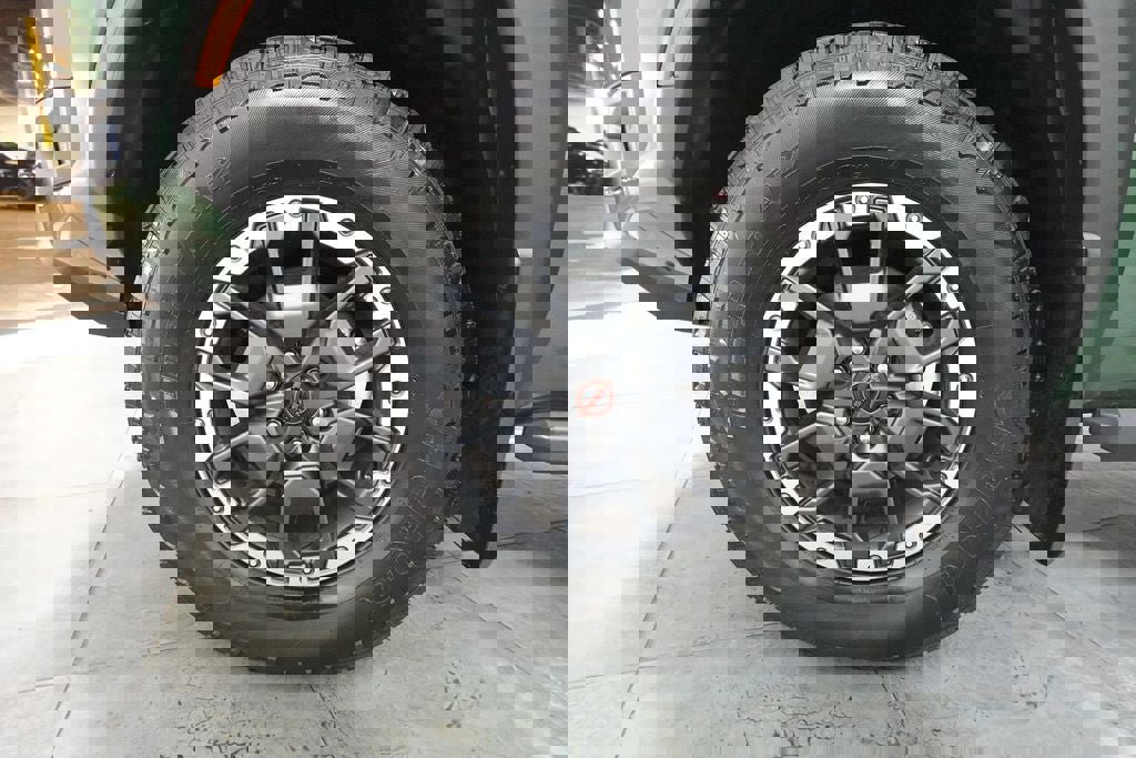 Used 2025 Nissan Frontier PRO-4X w/ Pro Convenience Package AWD/4WD image 34