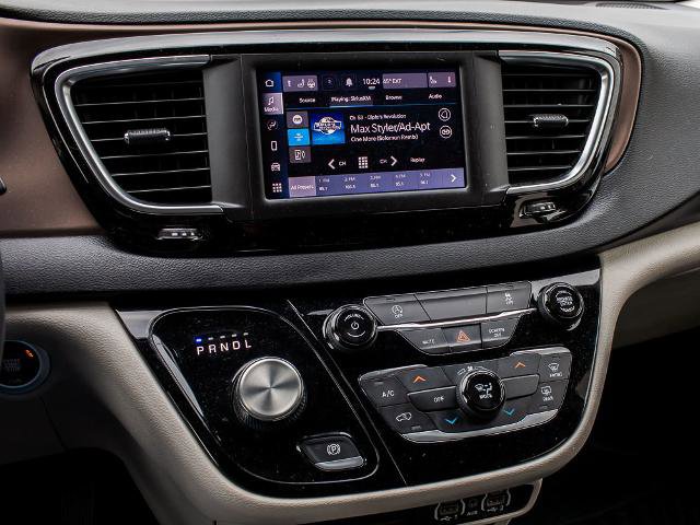 Used 2023 Chrysler Voyager LX FWD image 19