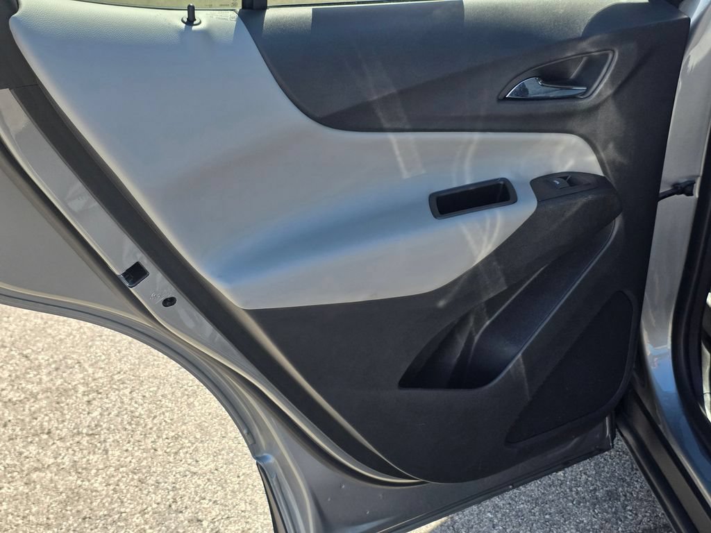 Used 2023 Chevrolet Equinox LT FWD image 23