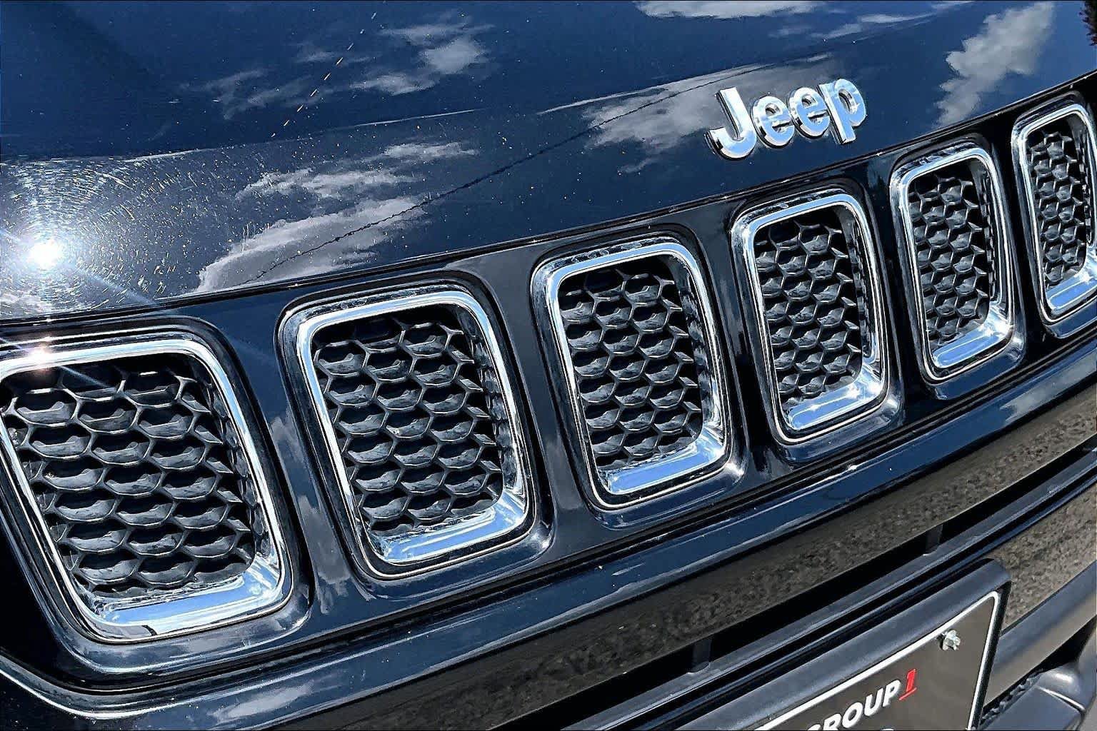 Used 2020 Jeep Compass Latitude AWD/4WD image 30