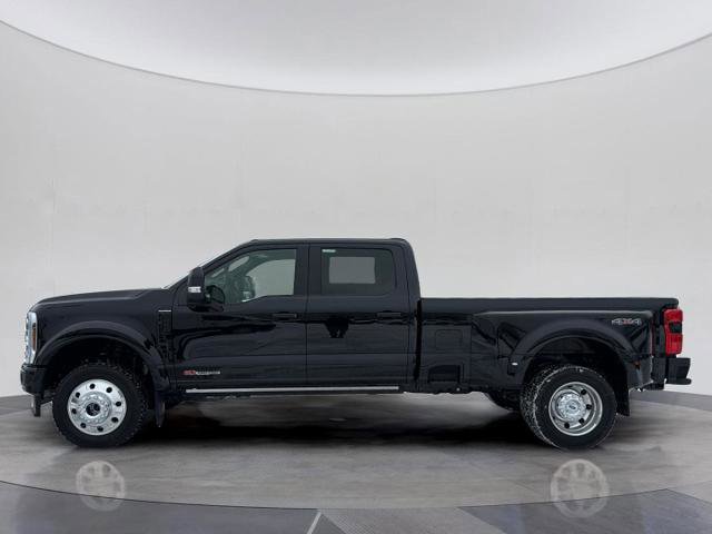 Certified 2026 Ford F450 Platinum image 2