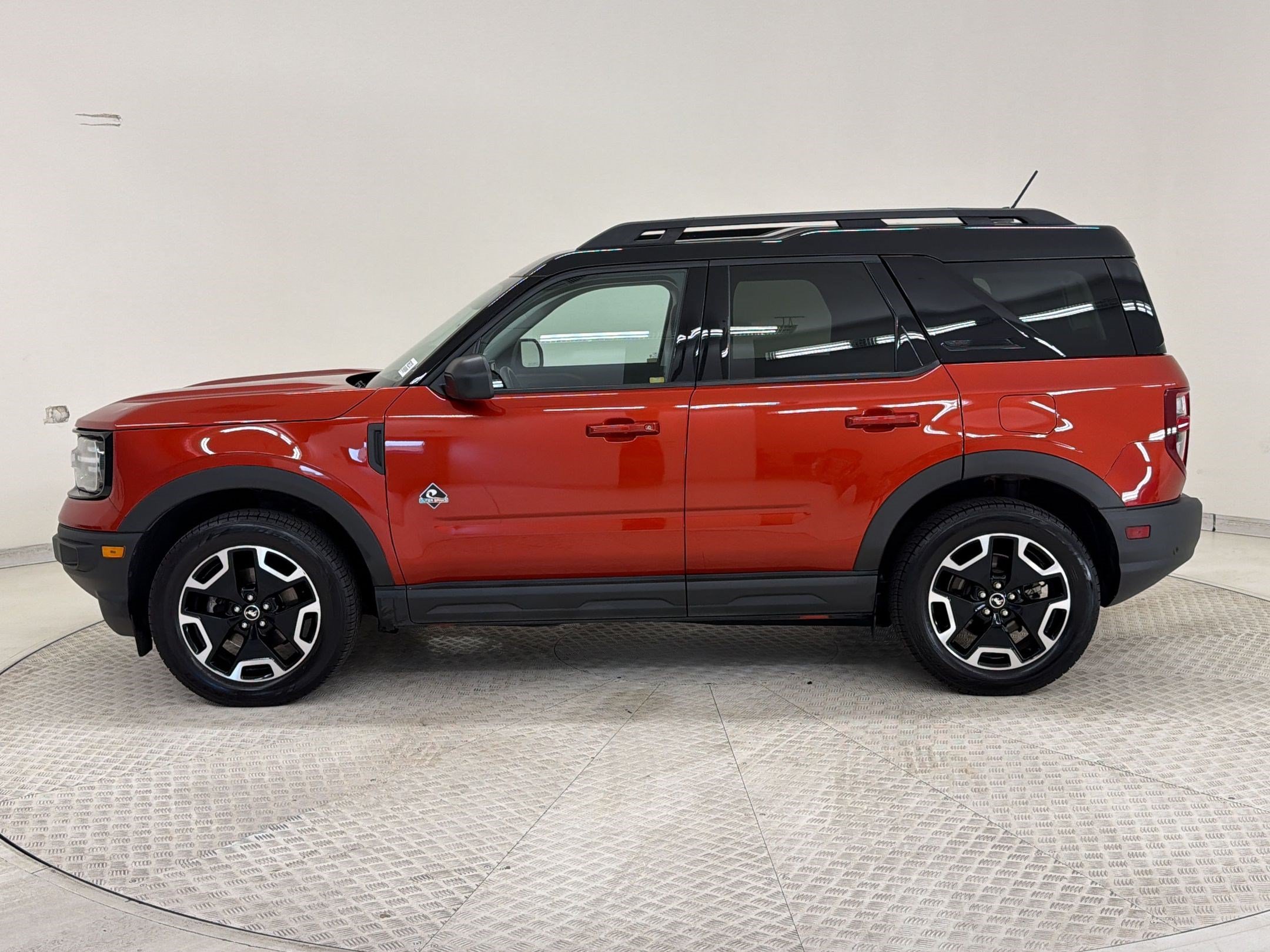 Certified 2022 Ford Bronco Sport Outer Banks w/ Tech Package AWD/4WD image 2