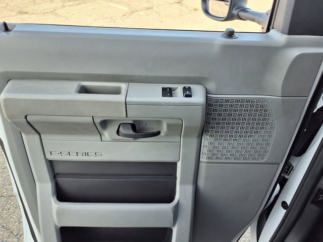Certified 2022 Ford E-350 and Econoline 350 Super Duty RWD image 19