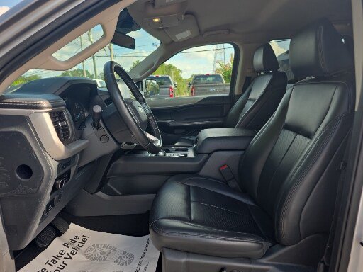 Certified 2024 Ford Expedition XLT RWD image 6