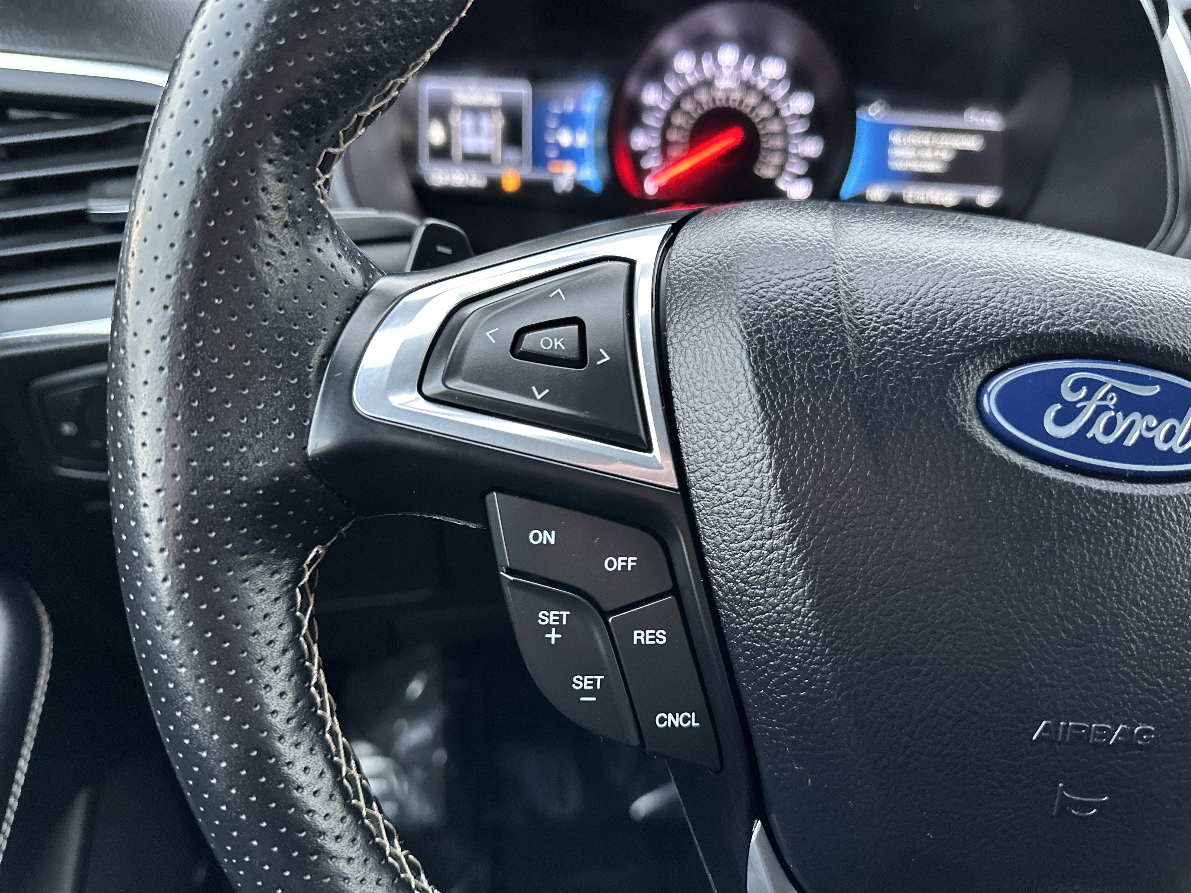 Certified 2022 Ford Edge ST image 16