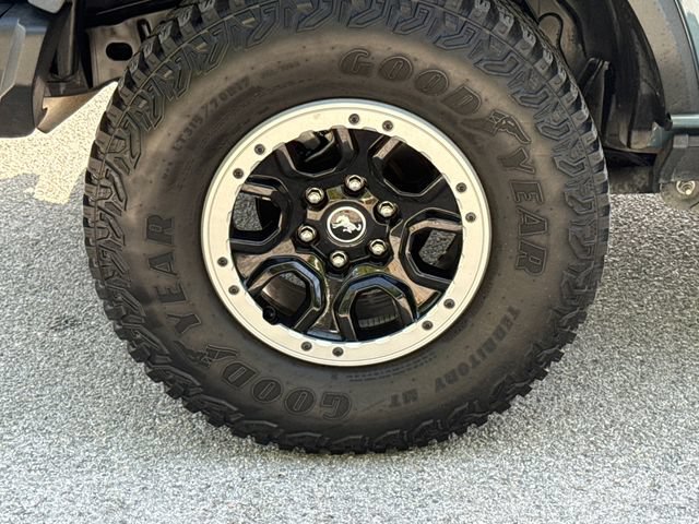 Certified 2023 Ford Bronco Badlands w/ Sasquatch Package AWD/4WD image 9
