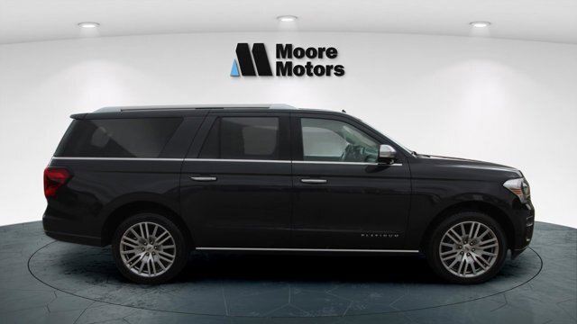 Certified 2022 Ford Expedition Max Platinum AWD/4WD image 2