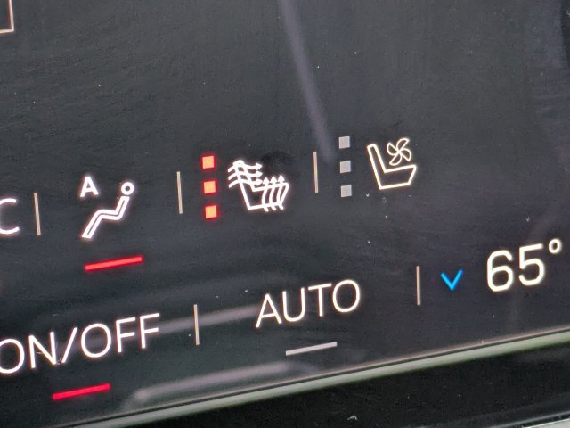 Used 2025 GMC Yukon XL AT4 Ultimate AWD/4WD image 26