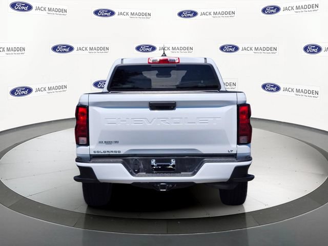 Used 2023 Chevrolet Colorado LT w/ LT Convenience Package II AWD/4WD image 4
