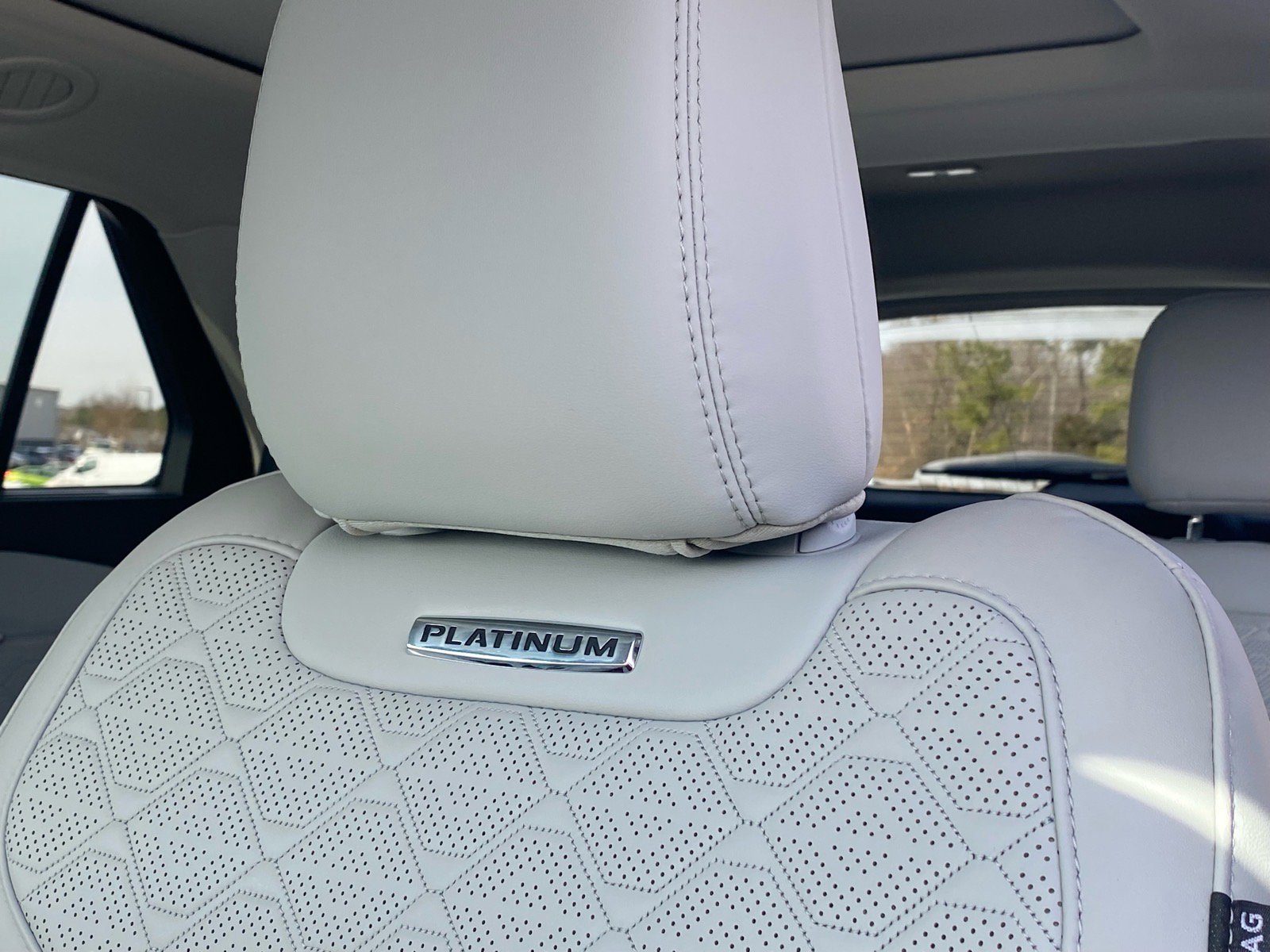 Certified 2025 Ford Explorer Platinum w/ Ultimate Package image 15