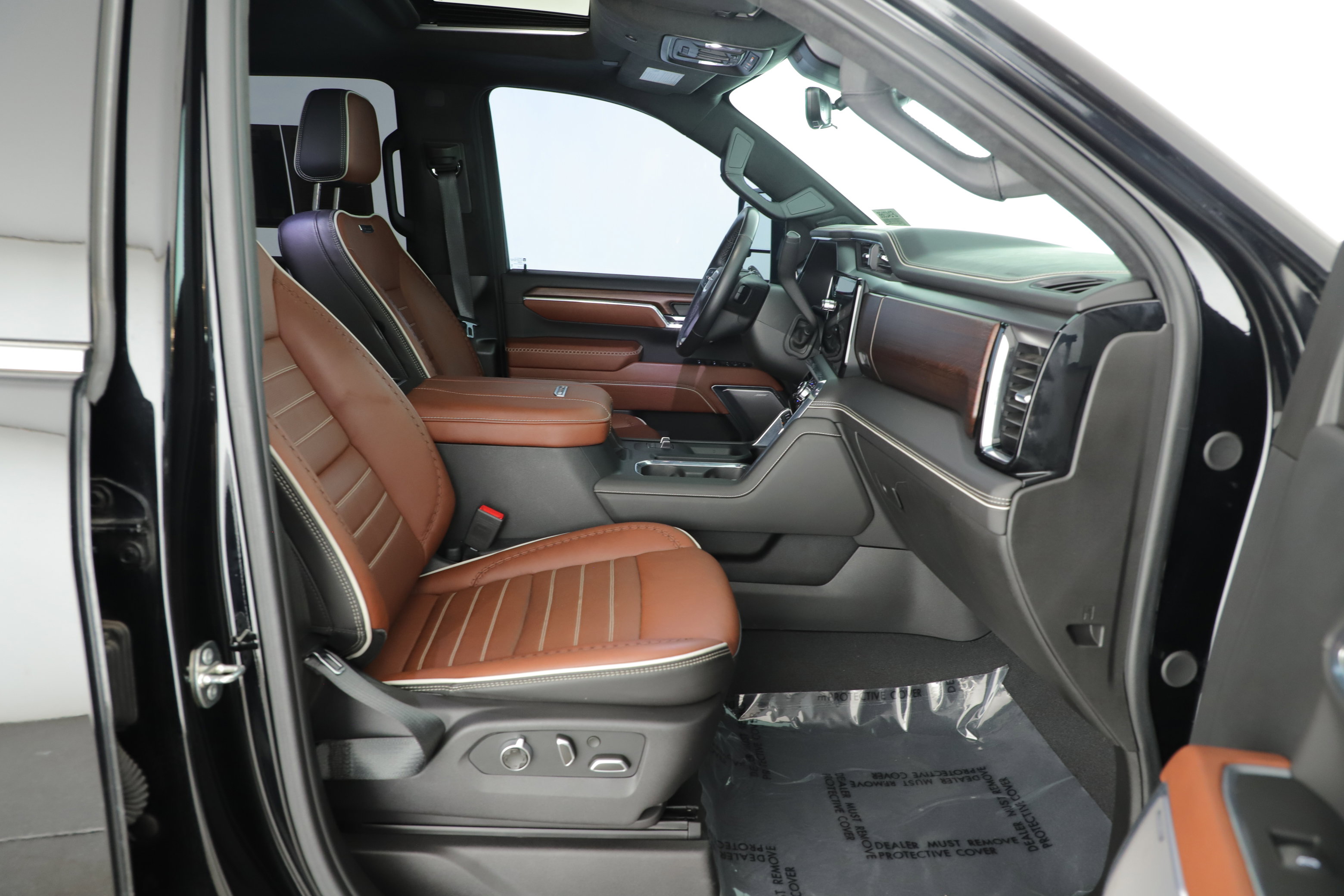 Used 2024 GMC Sierra 2500 Denali Ultimate AWD/4WD image 12