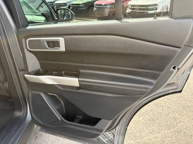 Certified 2022 Ford Explorer XLT w/ Equipment Group 202A AWD/4WD image 35