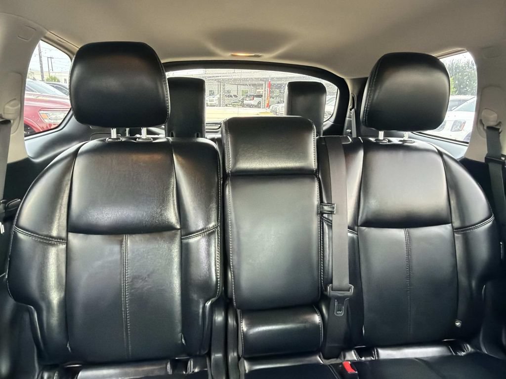 Used 2020 Nissan Pathfinder SL FWD image 12