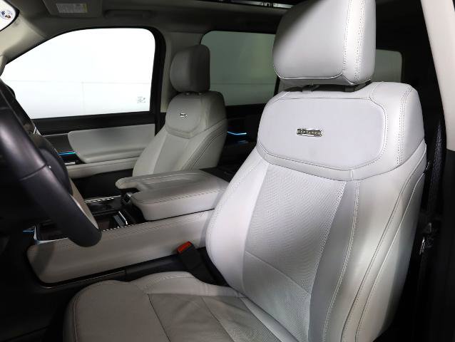 Certified 2025 Ford Expedition Platinum AWD/4WD image 8
