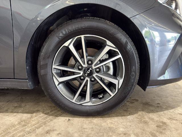 Used 2024 Kia Forte LXS FWD image 27