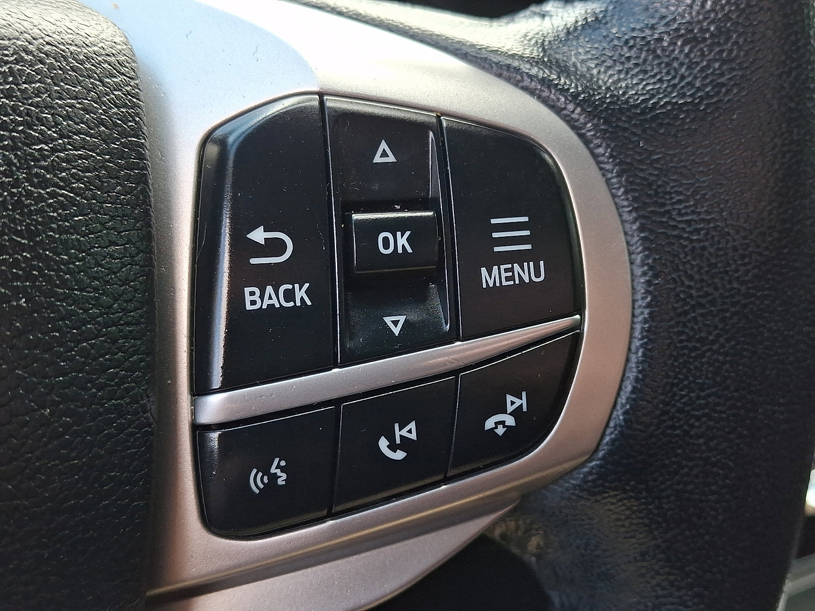 Certified 2021 Ford Explorer XLT image 22