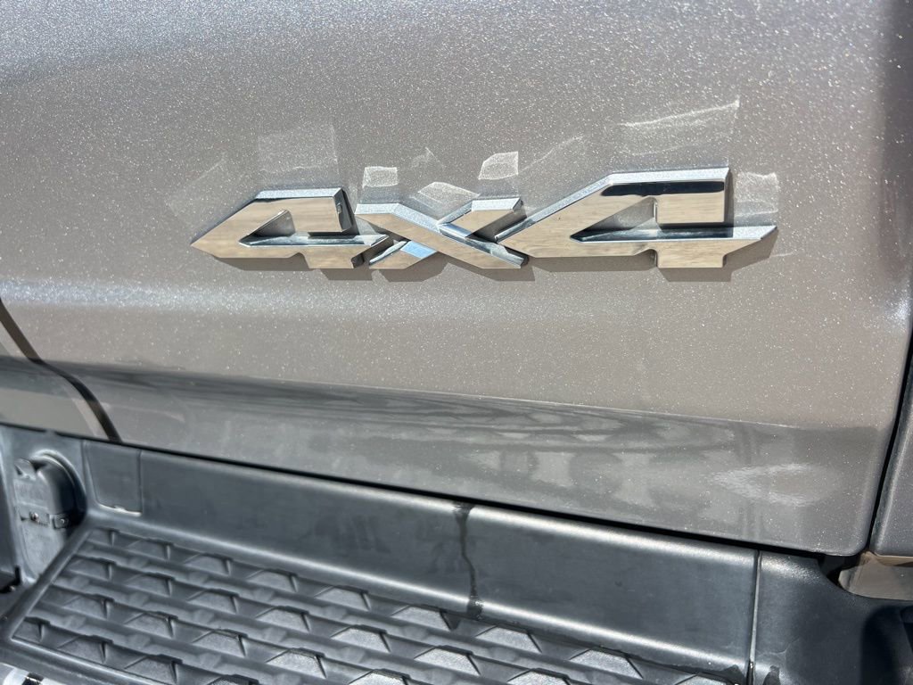 Used 2020 RAM 1500 Limited w/ Body Color Bumper Group image 16