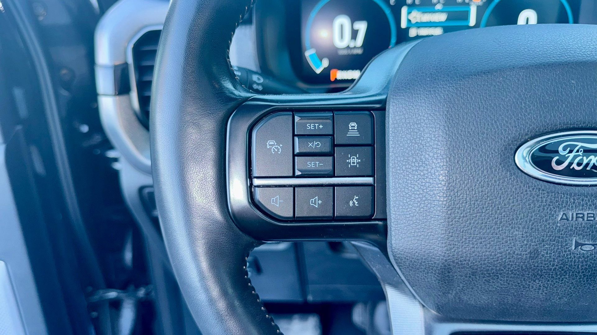 Certified 2023 Ford F150 Platinum w/ Equipment Group 701A High image 38