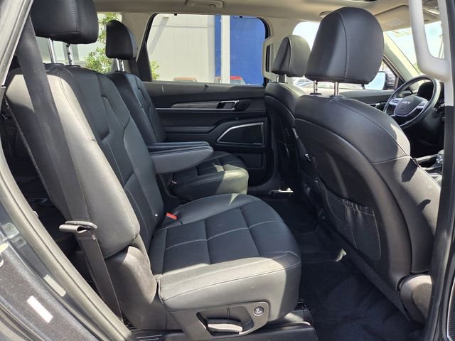 Used 2022 Kia Telluride SX w/ Nightfall Edition Package image 17